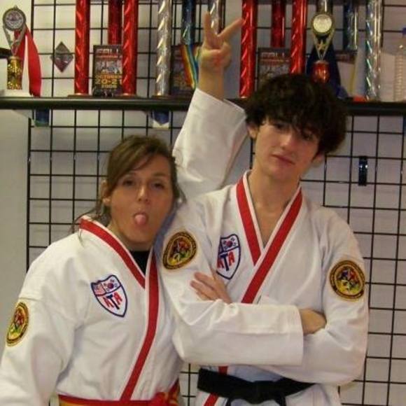 Meet your Posher, Cyndi - Picture 1 of 1